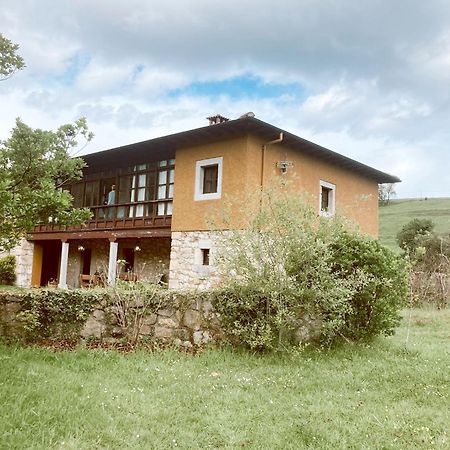 Preciosa casona con hórreo Villa Ribadesella Habitación foto