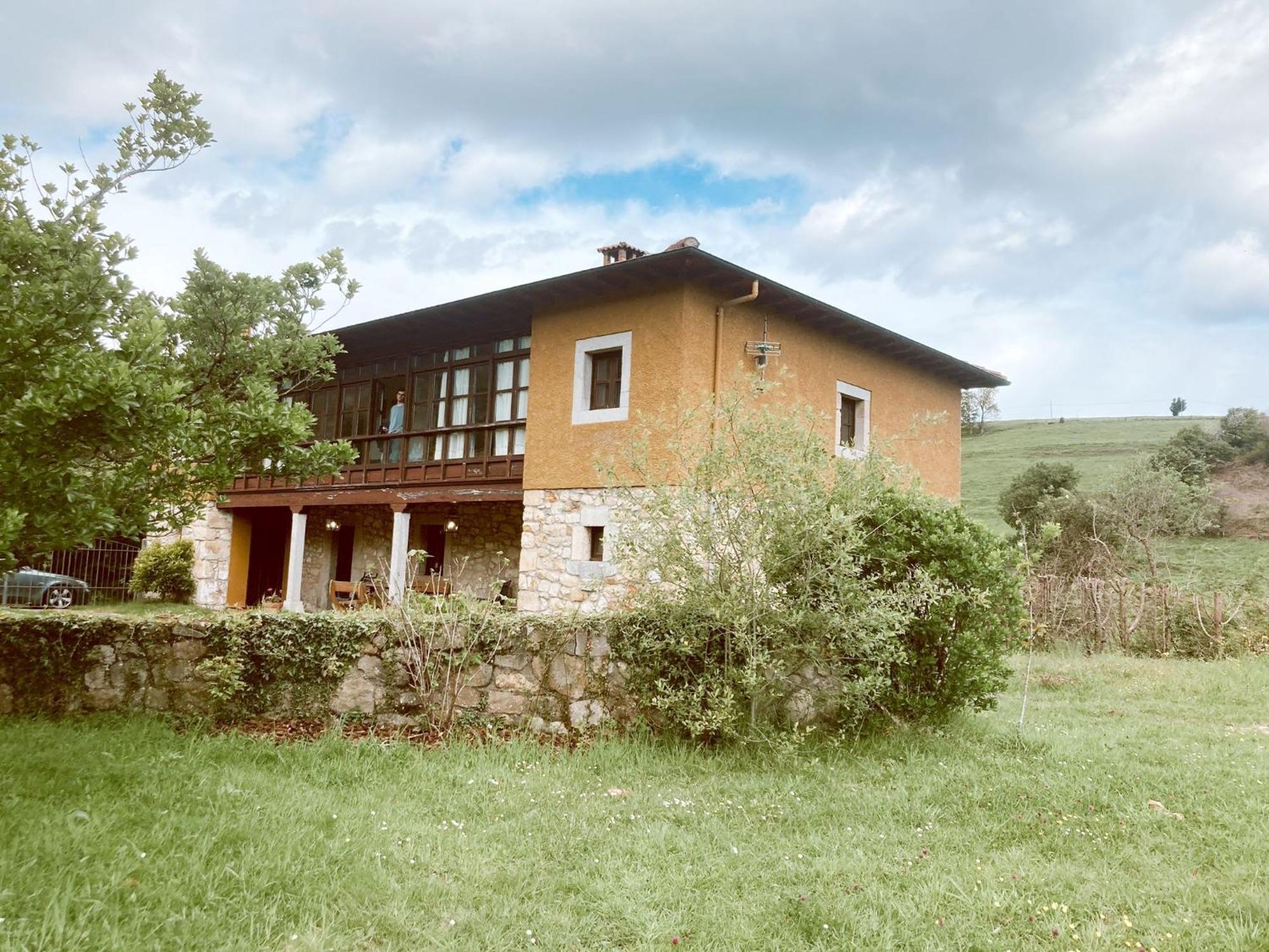 Preciosa casona con hórreo Villa Ribadesella Habitación foto